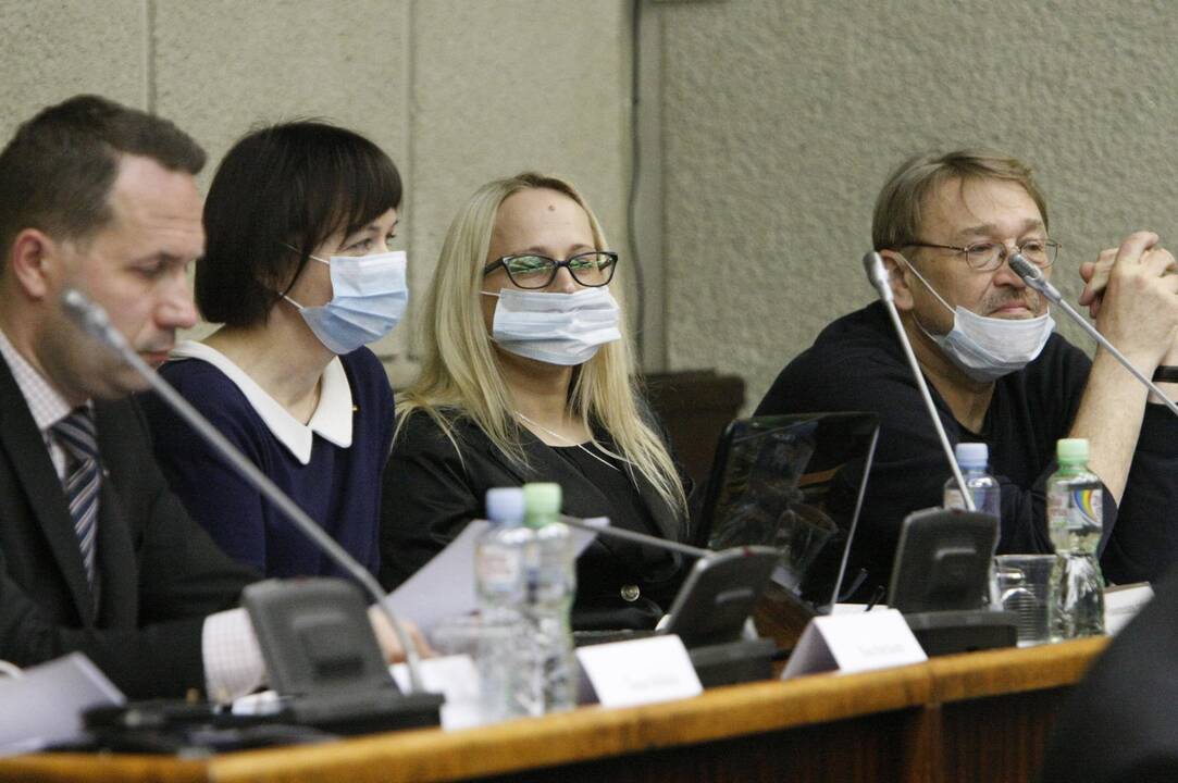 Pradžia: naujosios miesto tarybos nariai rinkosi į pirmąjį posėdį.