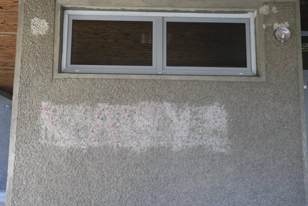 Lotyniškomis didžiosiomis raidėmis parašytas žodis "Novorussia".