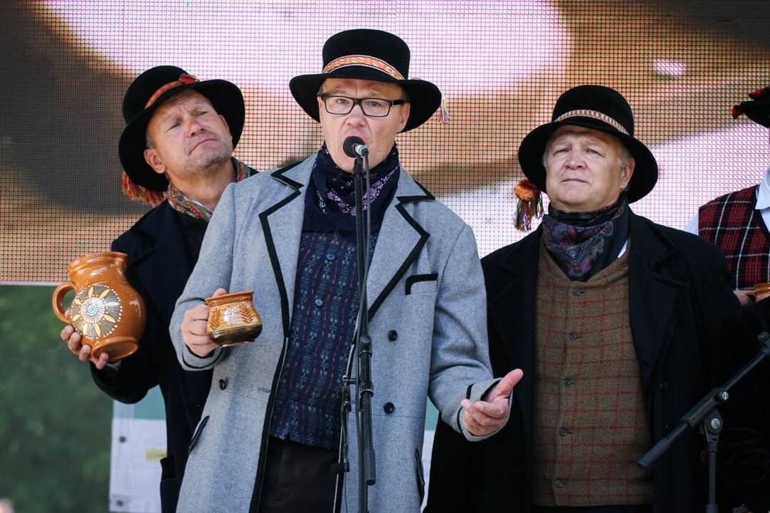 Ansamblis „Alka“ klaipėdiečiams ir miesto svečiams pristatys savo naujausią teatralizuotą programą.