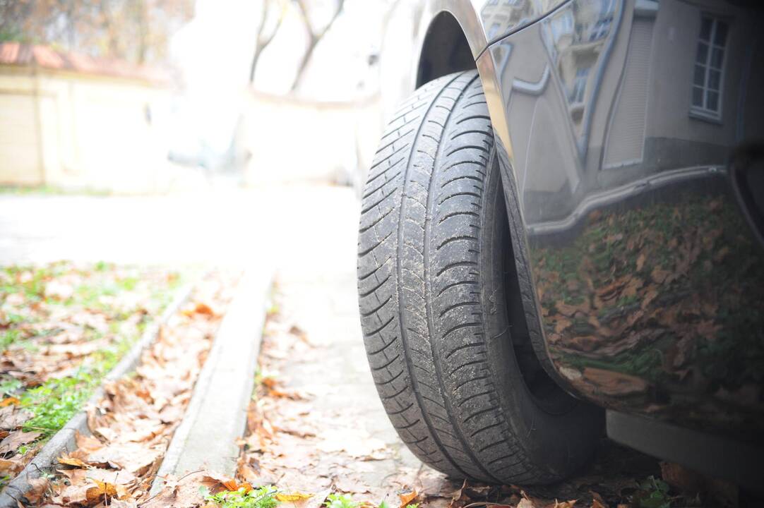 Nuostoliai: automobilių savininkai suskaičiuos, kokią žalą patyrė, ir kaltininkui pateiks ieškinį.