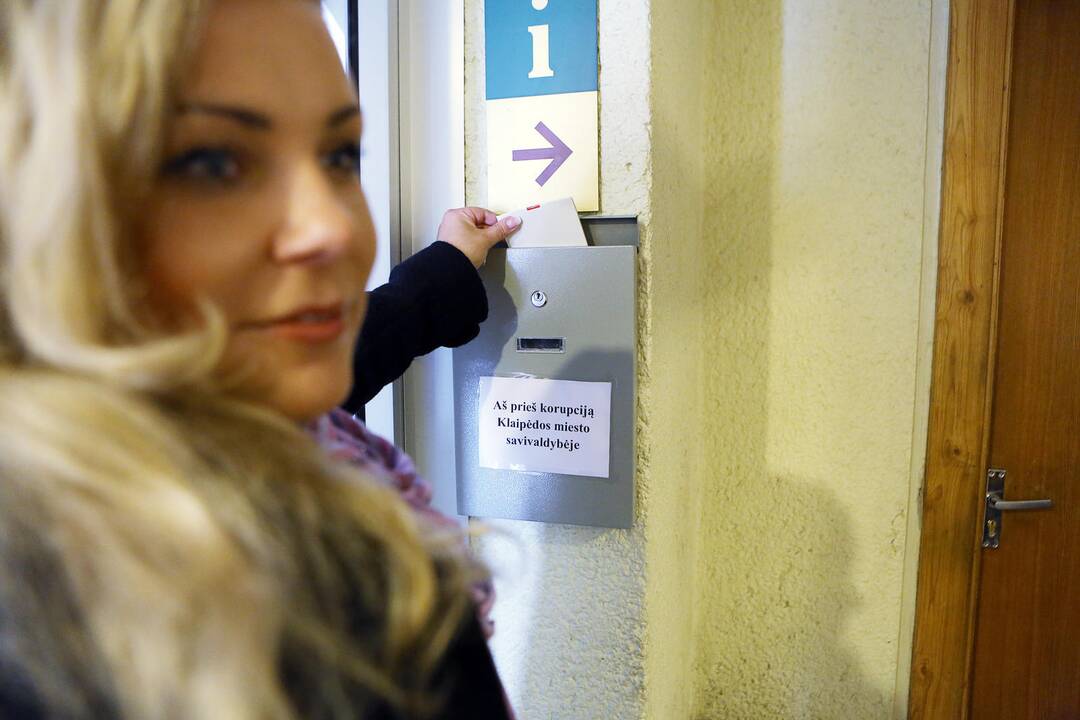Paradoksas: dėžutėse, skirtose pranešimams apie korupciją, dažniausiai randami klaipėdiečių pastebėjimai apie bėdas mieste.