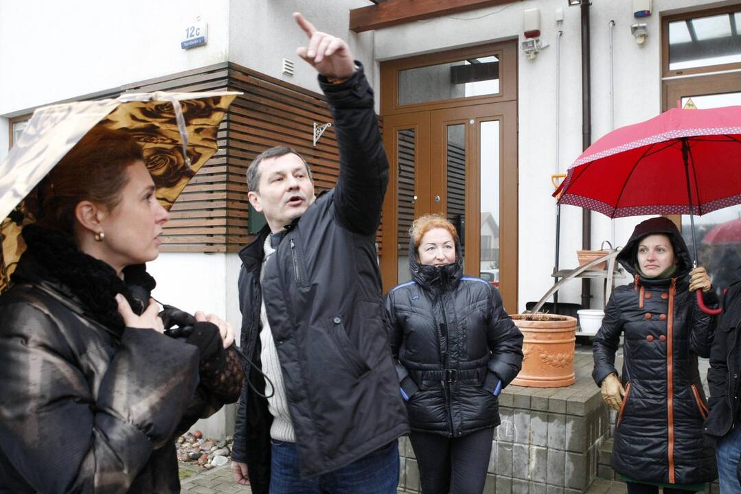 Protestas: Tauralaukio gatvės gyventojai ėmėsi rinkti parašus prieš prekybos centro šalia jų namų atsiradimą.