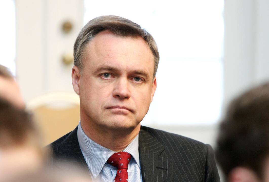 Objektai: VMI aiškinasi, ar žinomos gražuolės V.Židonytės, ar buvusio jos mylimojo D.Jackos milijonais grynųjų buvo supirktos bendrovės, vėliau tapusios "Civinity" įmonių grupe.