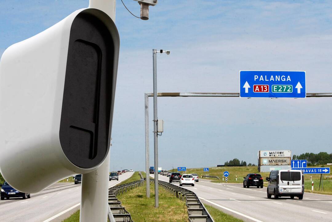 Lietuvos keliuose bus įrengta 70 momentinių greičio matuoklių: tikrins ne tik greitį