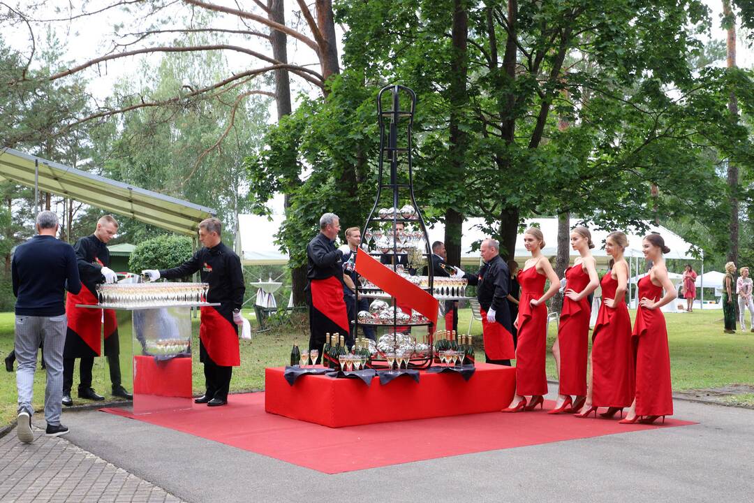 Prezidentas ir premjeras pasveikino Prancūziją Bastilijos dienos proga