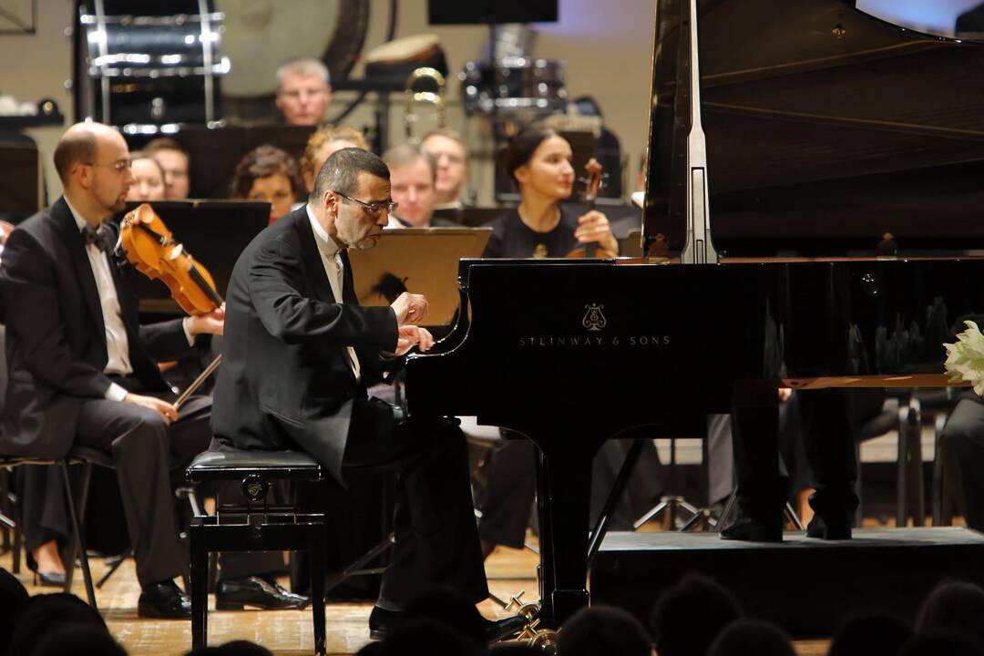 Pianistas A.Paley su LVSO.