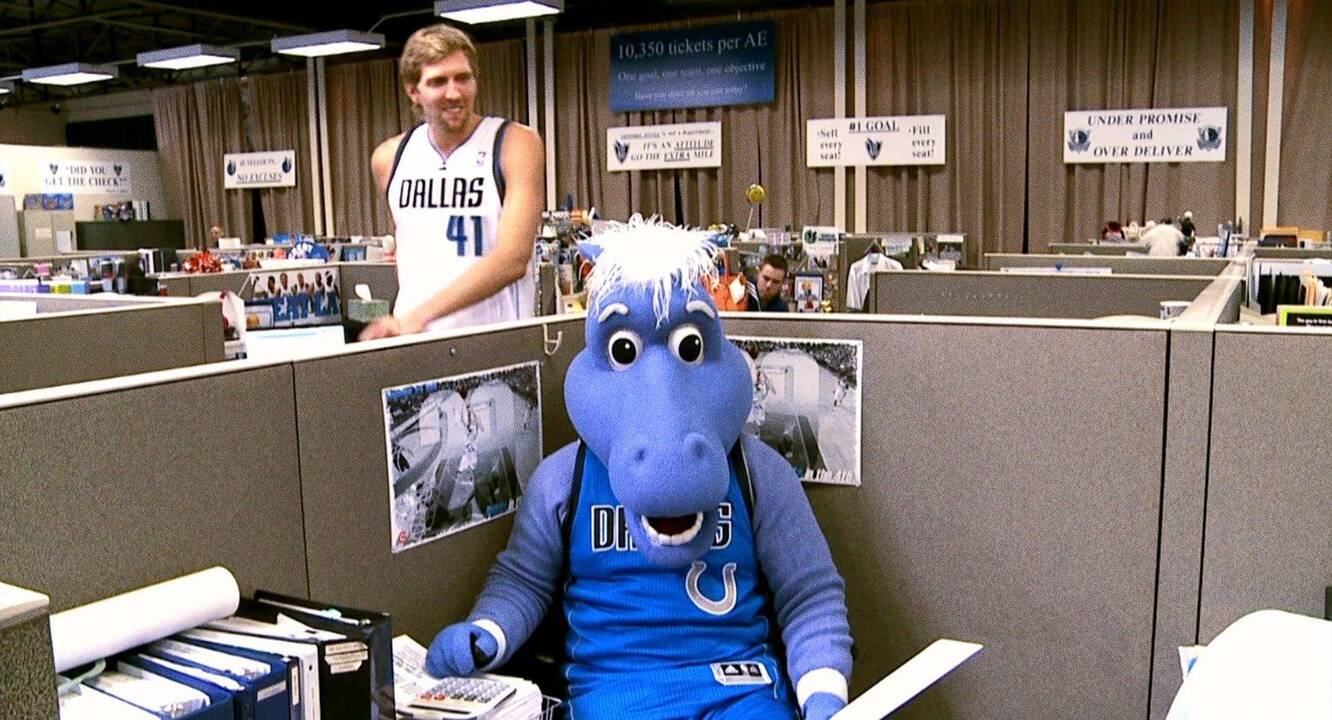 Kadras iš filmo „Nowitzkis. Tobulas metimas“.