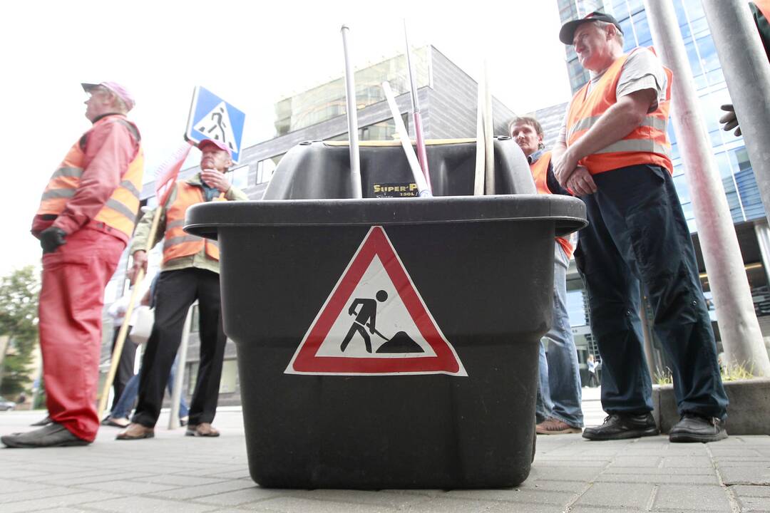 Kiemsargių streikas prie savivaldybės
