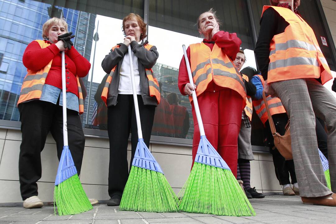 Kiemsargių streikas prie savivaldybės