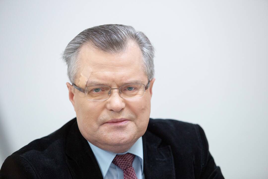 Maršrutai: A. Skardžius atstovavo Valstiečių liaudininkų ir Naujajai sąjungoms, socialdemokratams, „socialdarbiečiams“, „darbiečiams“. Dabar kandidatuos su „Nemuno aušra“.