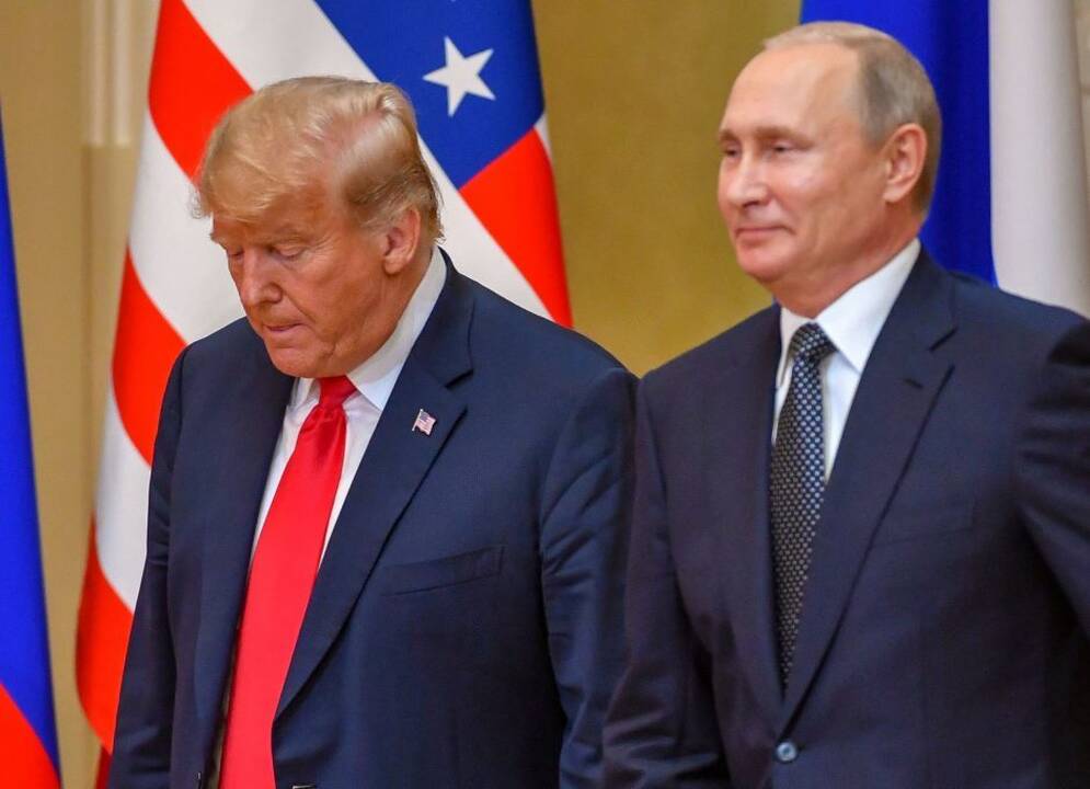 D. Trumpas kalbėjosi su V. Putinu