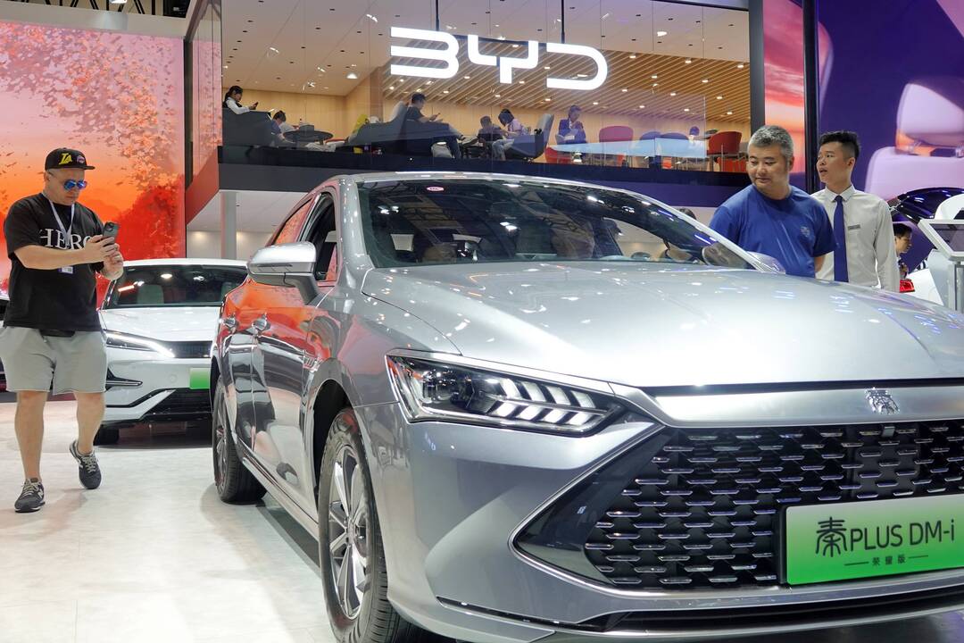 Lyderiai: milijono parduotų automobilių ribą pernai peržengė tik du modeliai.