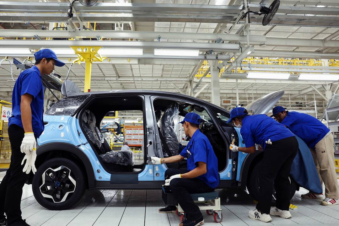 Lyderiai: milijono parduotų automobilių ribą pernai peržengė tik du modeliai.