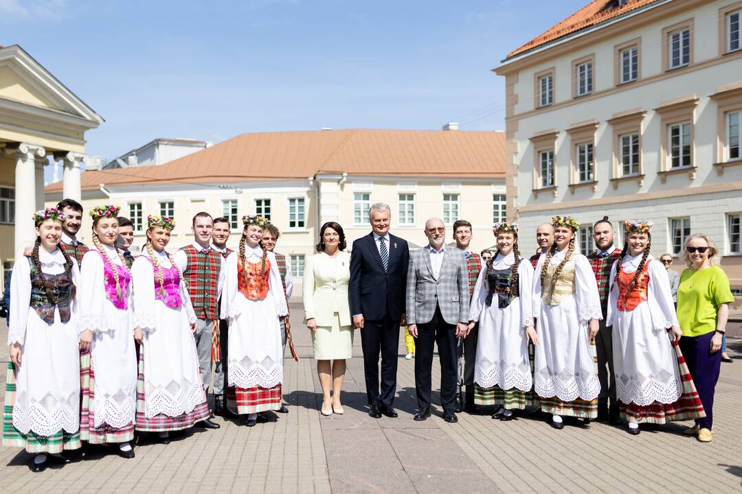 Lietuvos dainų šventės šimtmečiui skirtos menininko Ray Bartkaus instaliacijos „Sodai“ pristatymas