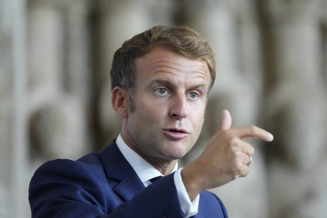 Macronas Trumpui: Prancūzija yra ištikima ir tvirta NATO sąjungininkė