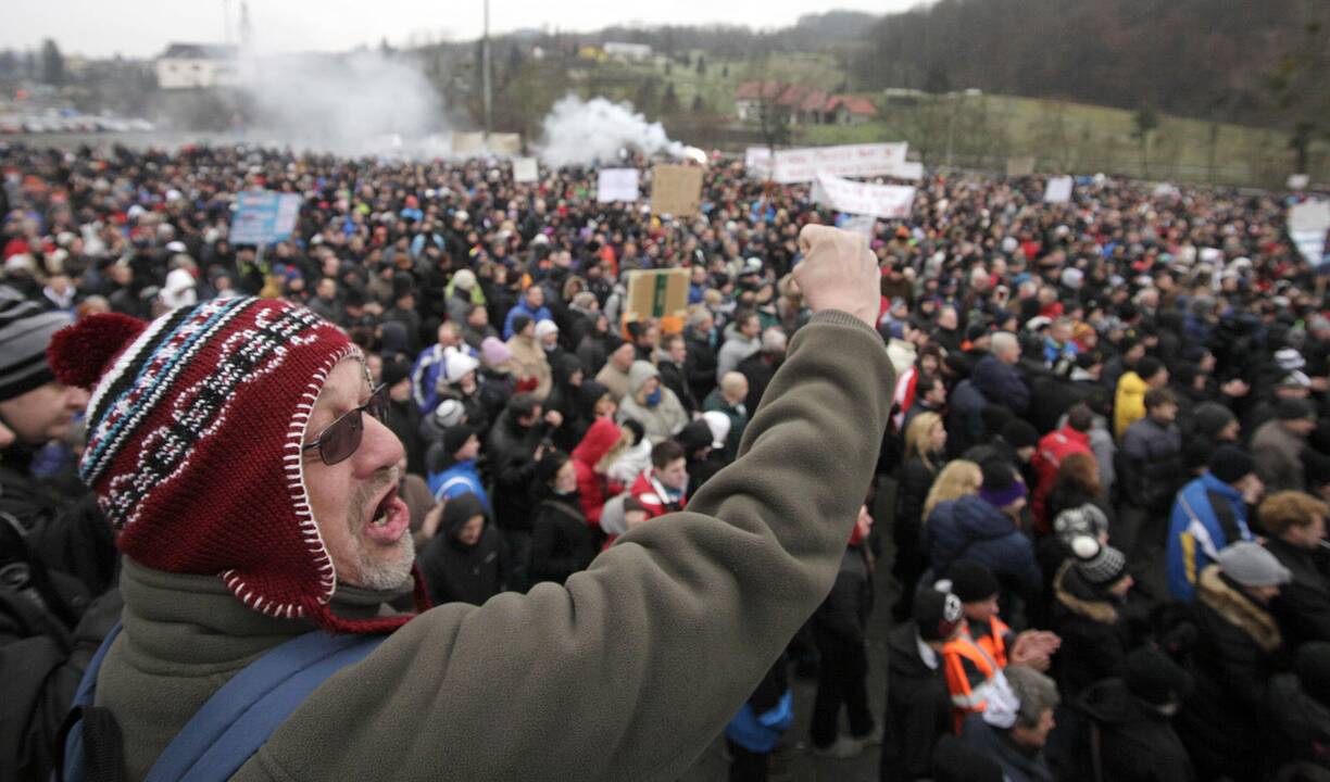 „Zombių bažnyčia“ padeda Slovėnijai kryžiuoti korumpuotus lyderius