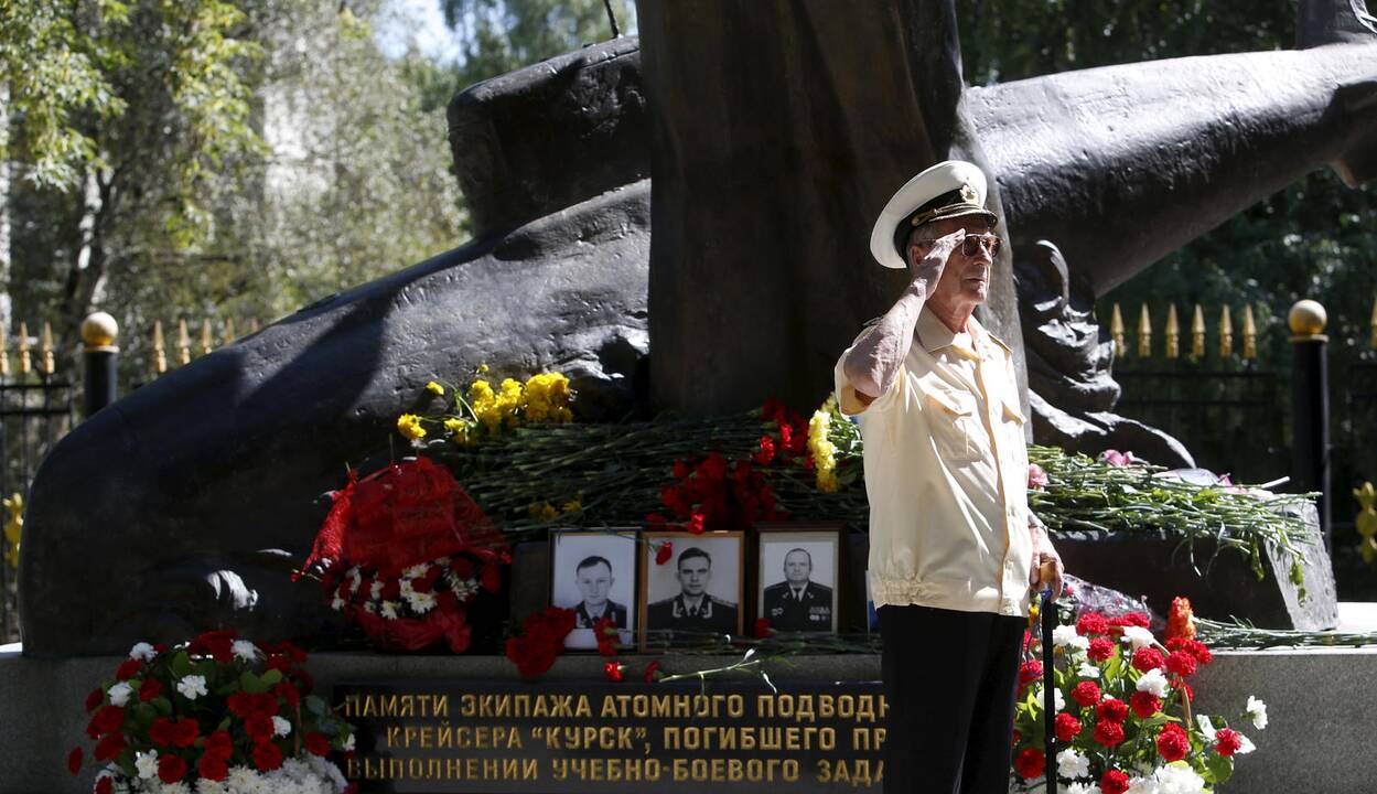 2000 m. rugpjūčio 12 d. Barenso jūroje nuskendo rusų povandeninis atominis laivas „Kursk“.