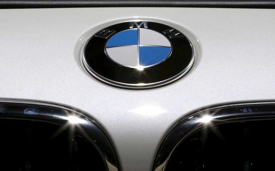 Prabangų „BMW X6“ pavogė iš namo kiemo