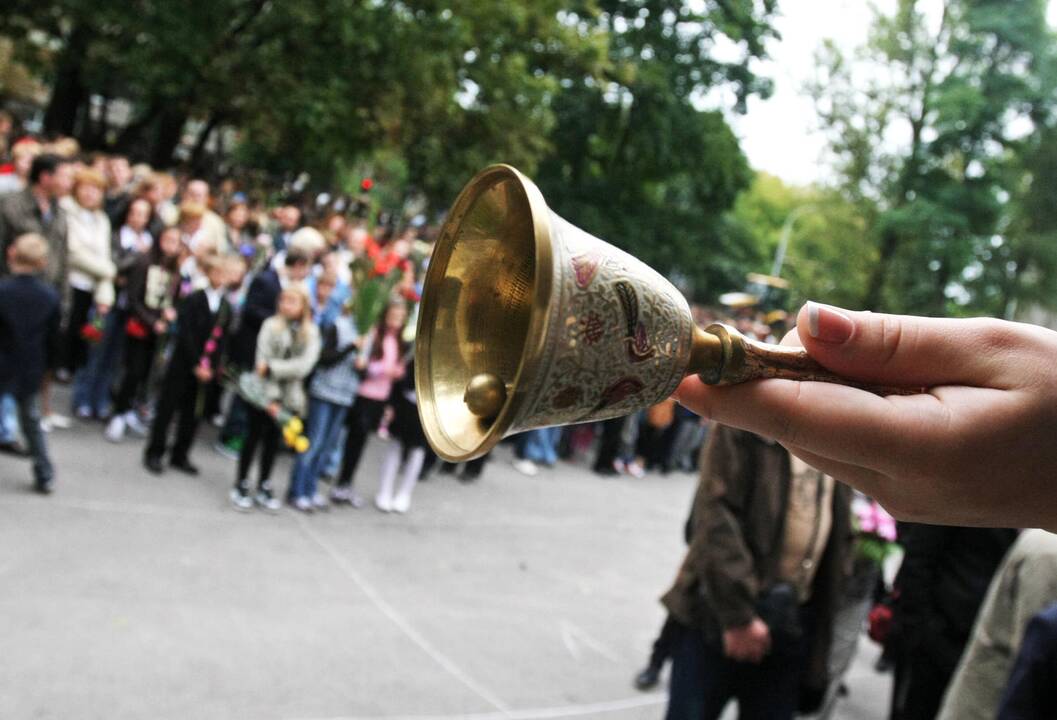 Moksleiviai palieka Lietuvą dėl prestižinio brandos atestato 