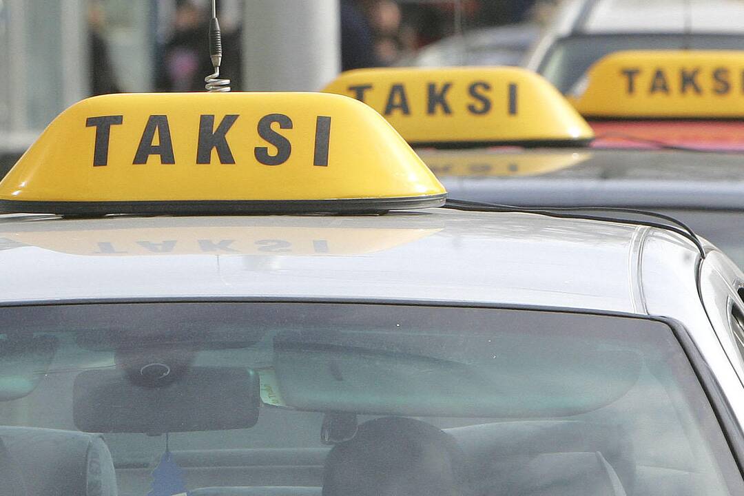 Atsargiai: už taksi per šventes – iki 1,5 euro