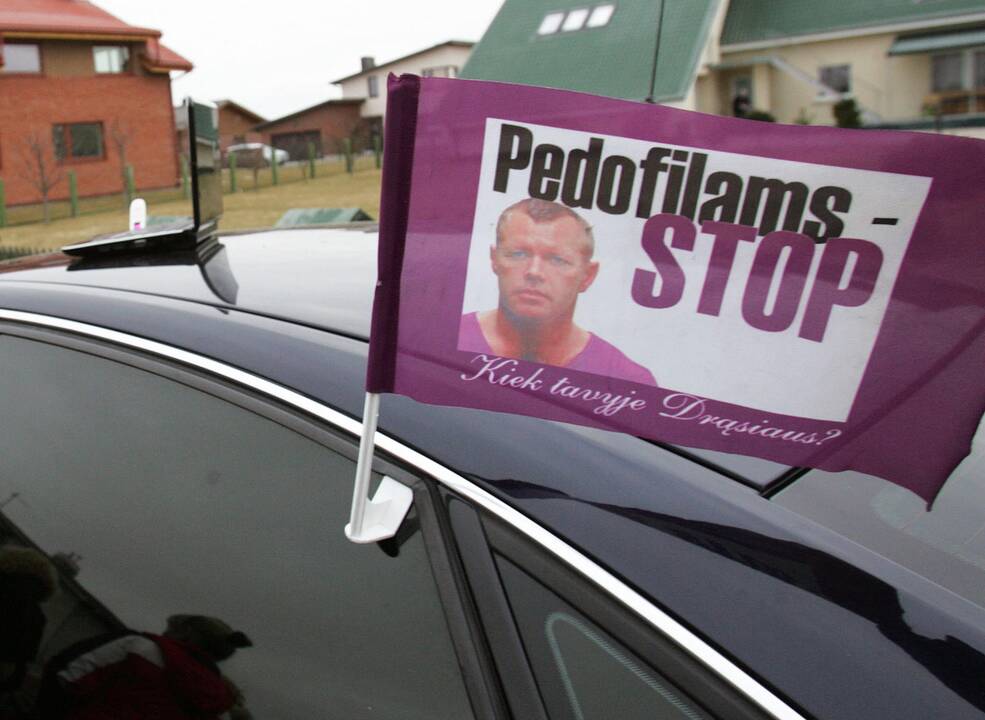 Teismas vėl ėmėsi įtariamų D. Kedžio bendrininkų bylos