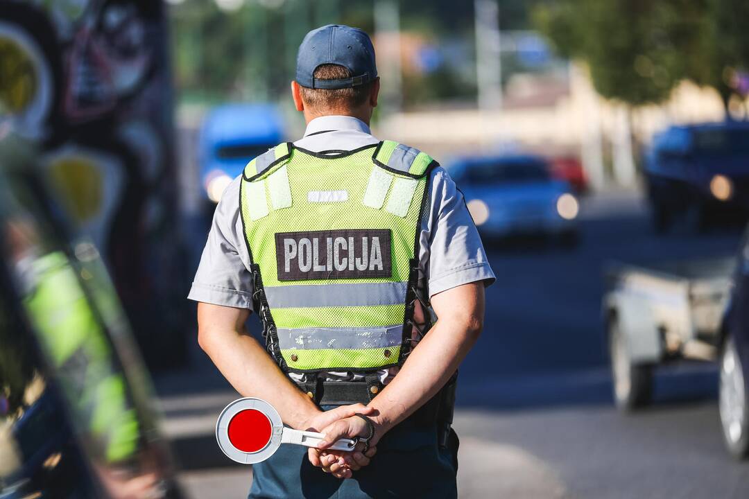 Per gaudynes Elektrėnuose nukentėjo nuo policijos sprukęs motociklininkas