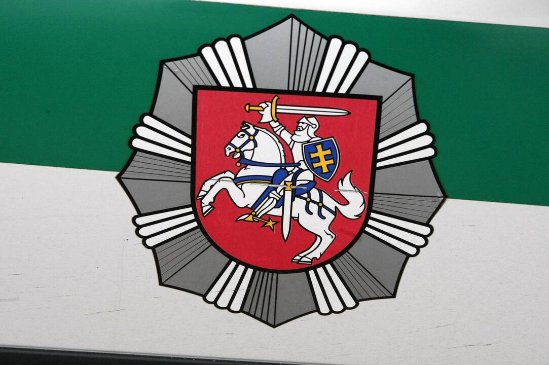 Mergina Klaipėdos rajone sužeidė pareigūnę