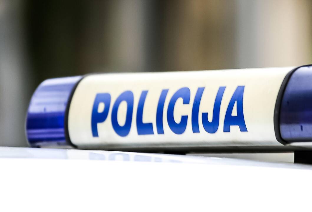 Šiurpus radinys Kauno rajone: mama paliko dukrą supūti rūsyje?