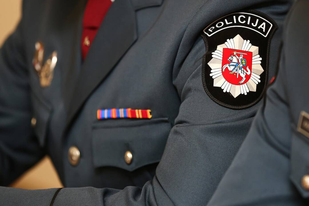 Policininkas sumušė du jaunuolius?