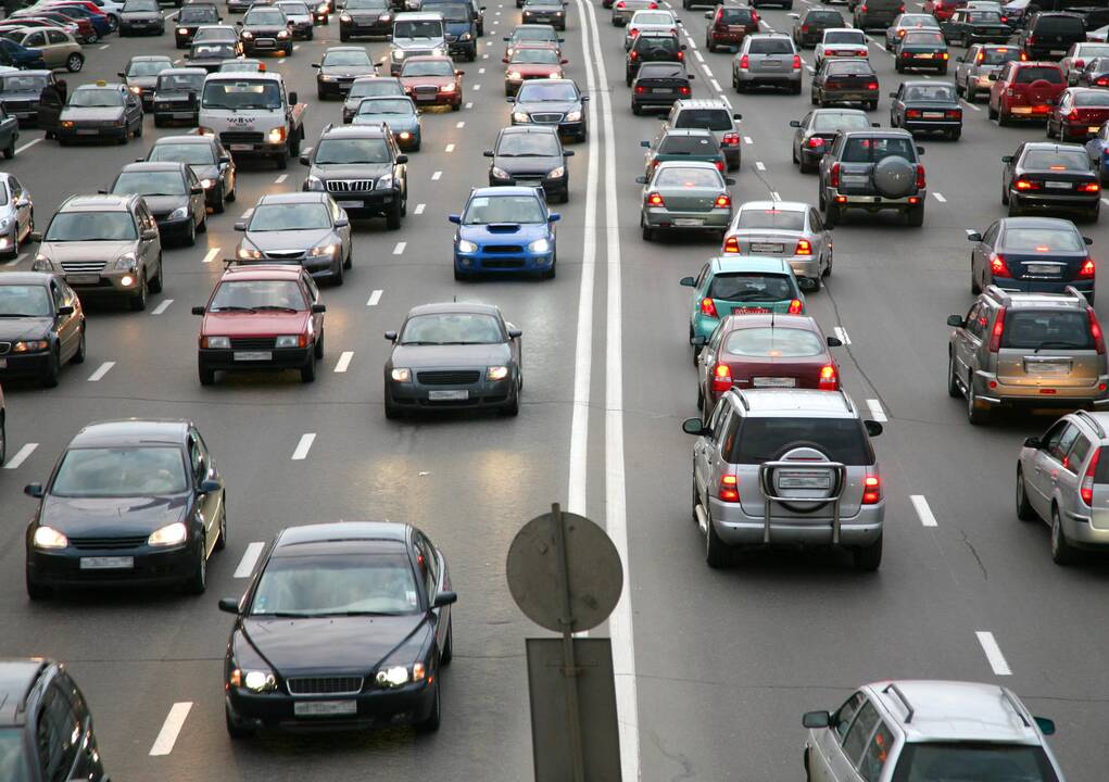 Premjeras ramina: automobilių mokesčio nebus 