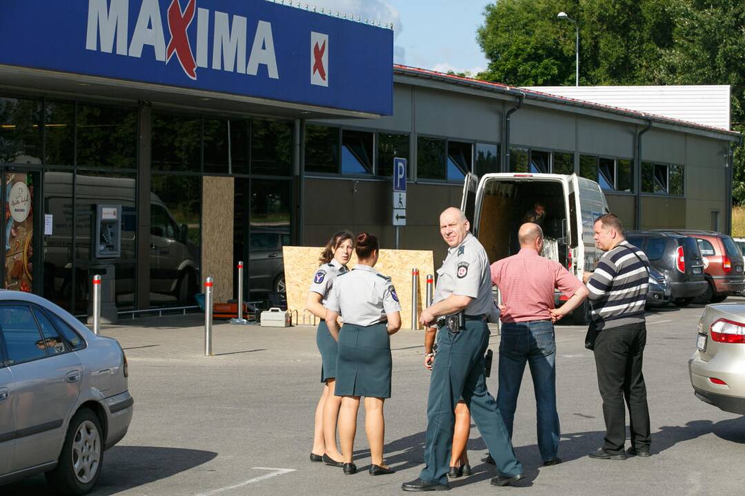 Bankomato apiplėšimas Ringauduose 