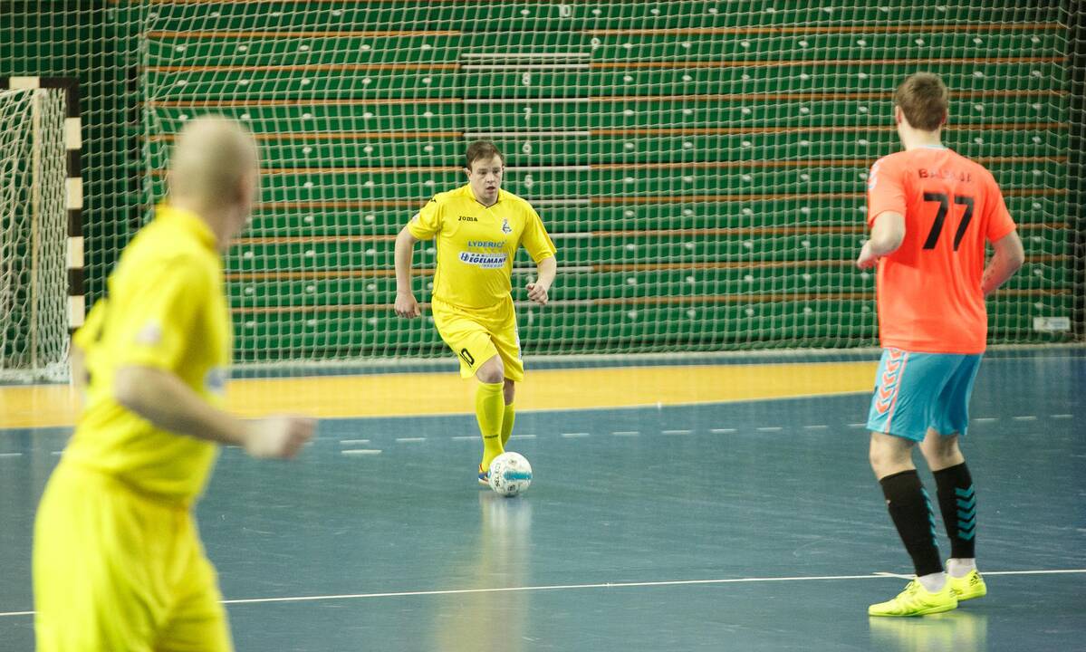 Salės futbolas : "Vytis" - "Baltija"