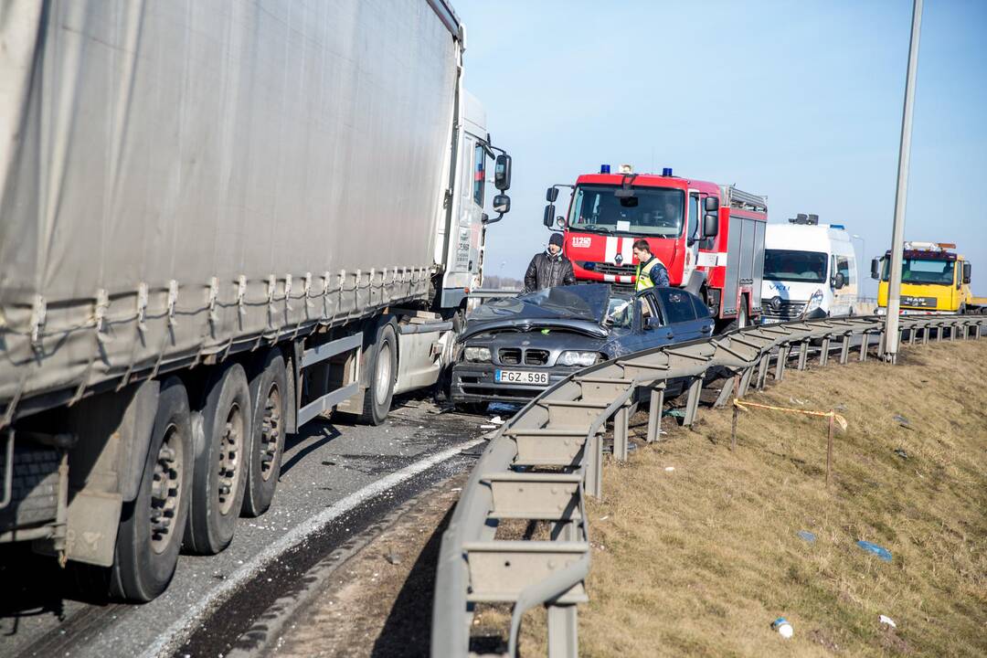 Tragiška avarija ant Garliavos viaduko