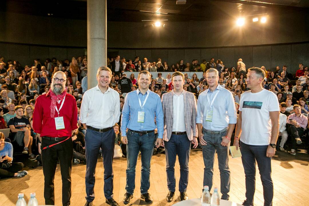 Diskusija : Vilnius vs Kaunas : kas ką vejasi?