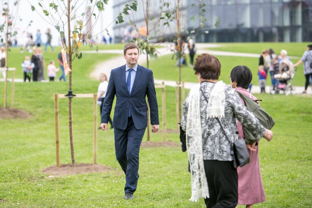 Sakurų parko atidarymas