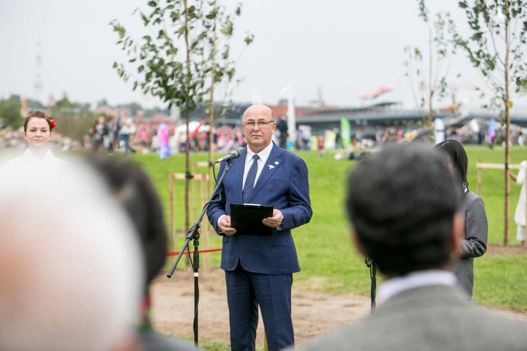Sakurų parko atidarymas