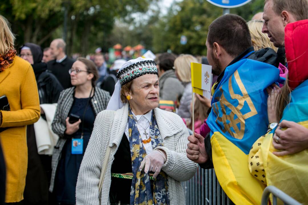 Popiežius Pranciškus meldėsi Santakos parke