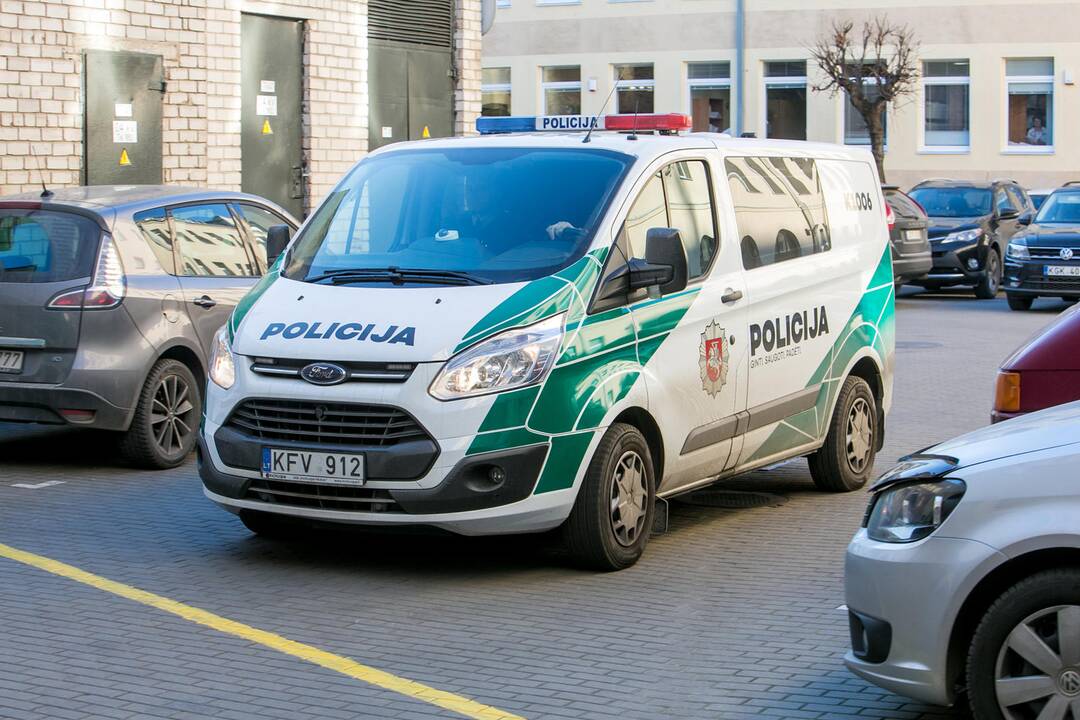 Asilą vėl prašoma suimti