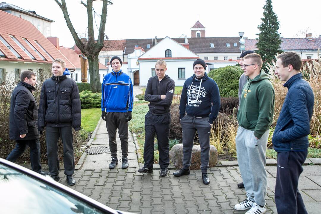 Ūkininkai Kauno kunigų seminarijai dovanojo žemės ūkio gėrybių