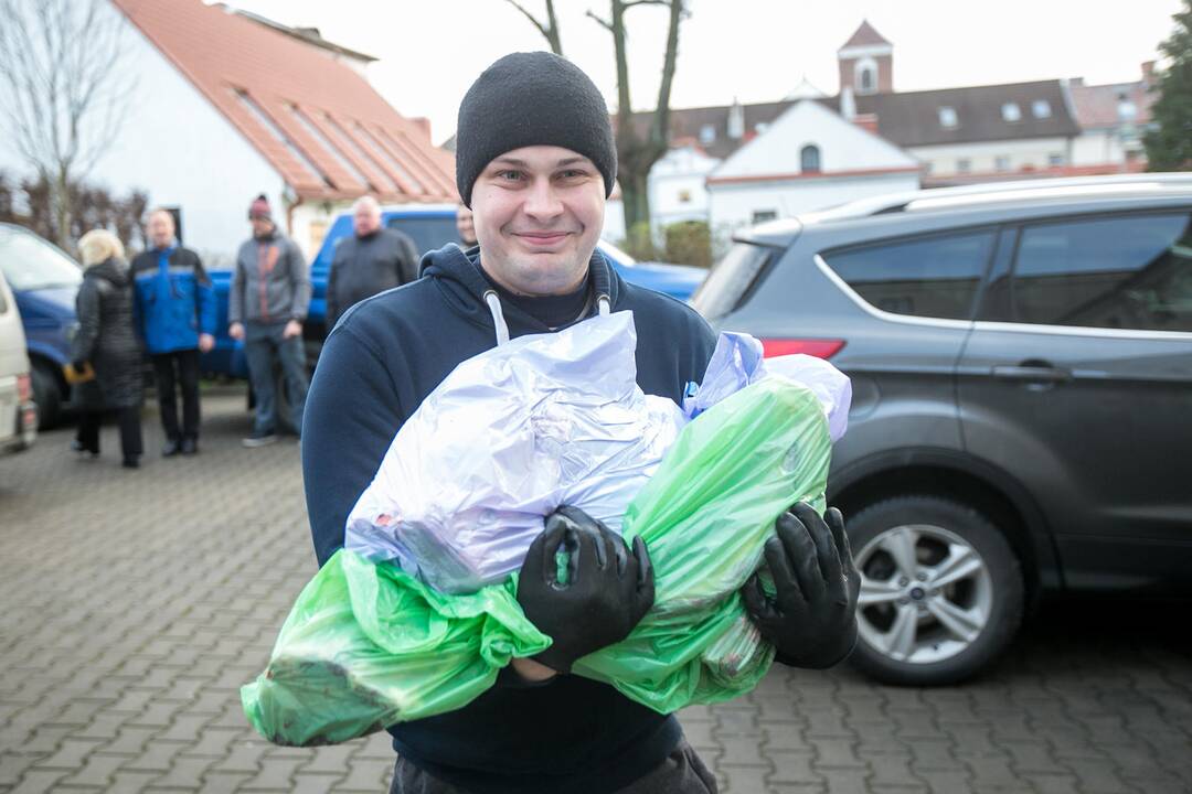Ūkininkai Kauno kunigų seminarijai dovanojo žemės ūkio gėrybių
