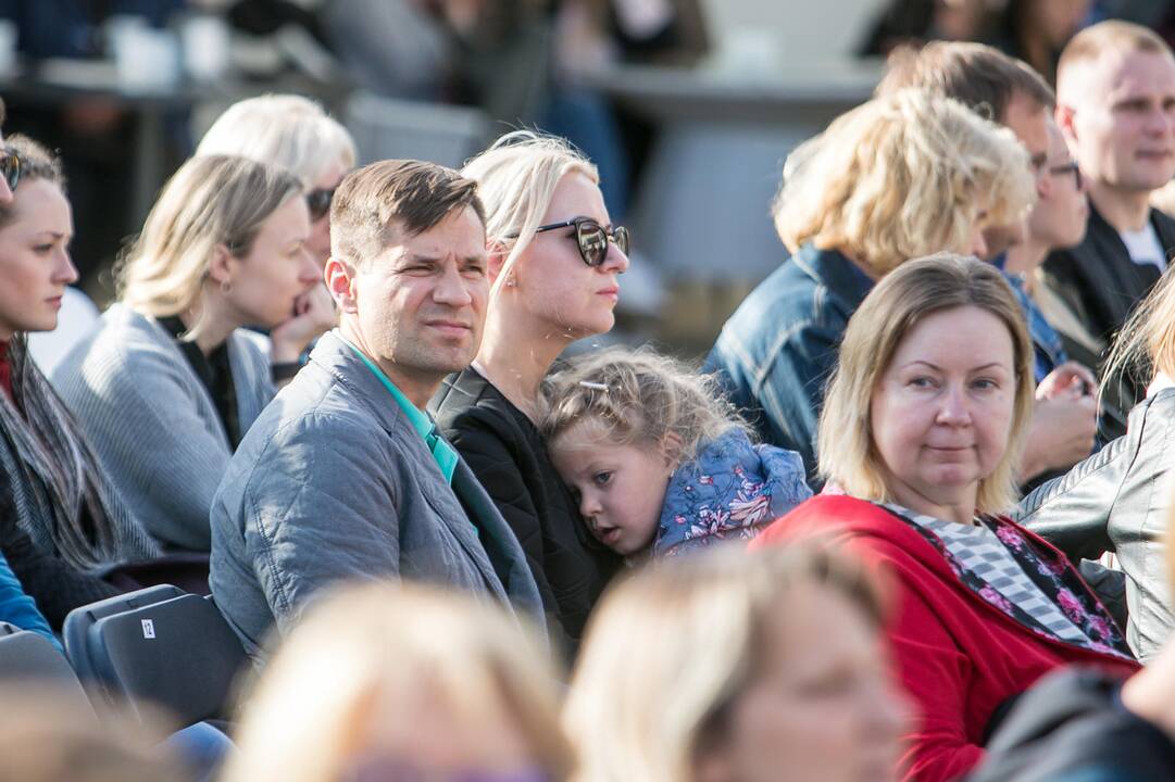 Andrius Kaniava ir grupė "Pasirodymas" 