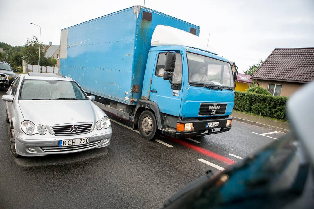 Protesto akcija prieš sunkiasvorius automobilius