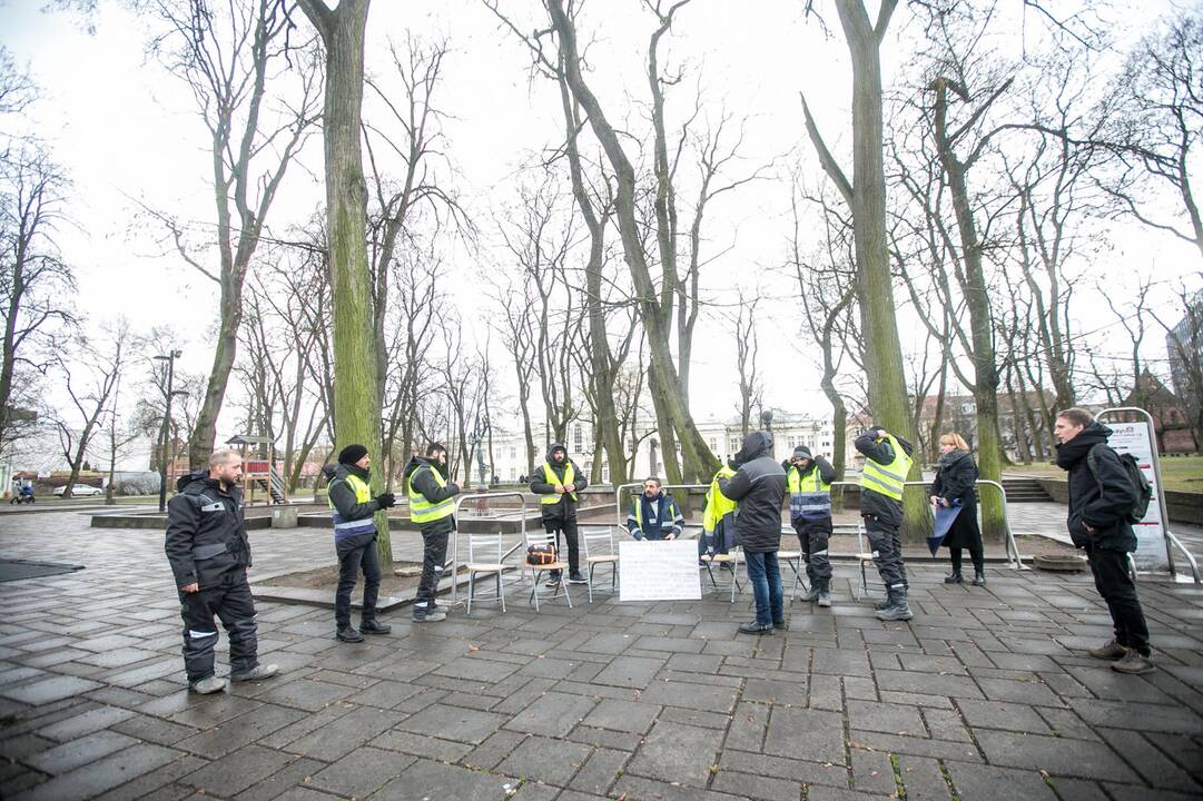 Stadioną statančių turkų protestas