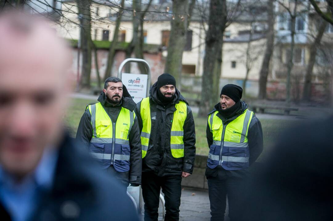 Stadioną statančių turkų protestas
