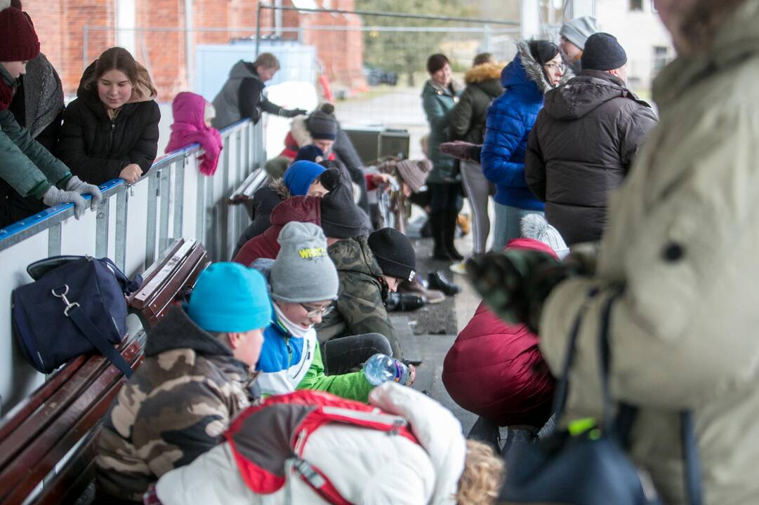 Džiaugsmai Raudondvario dvaro čiuožykloje