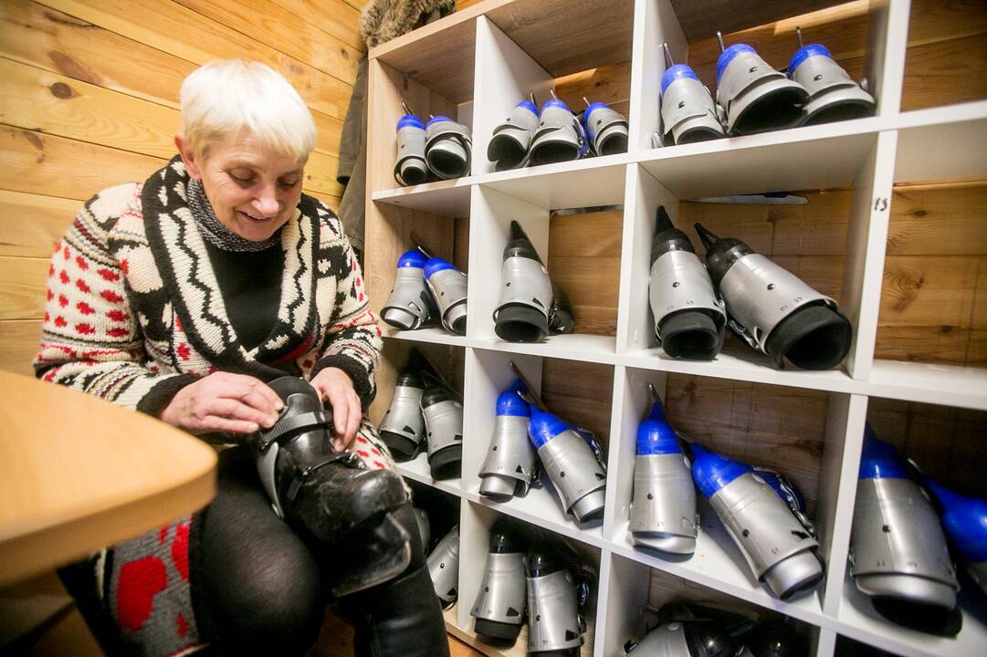 Džiaugsmai Raudondvario dvaro čiuožykloje