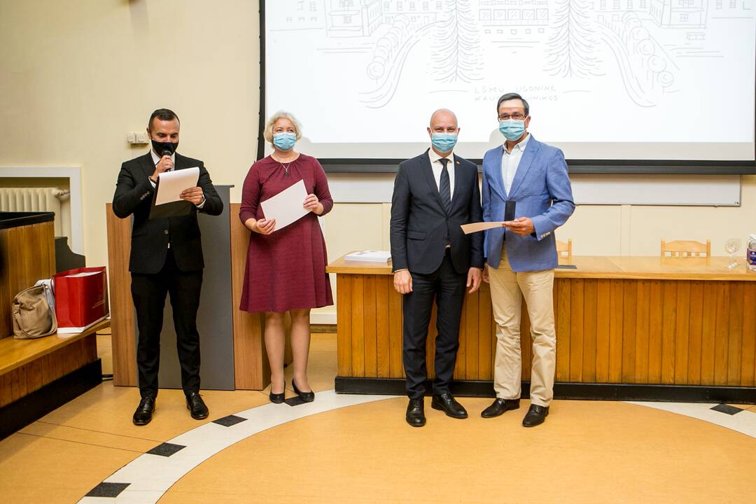 Apdovanojimai COVID-19 medikams Kauno klinikose