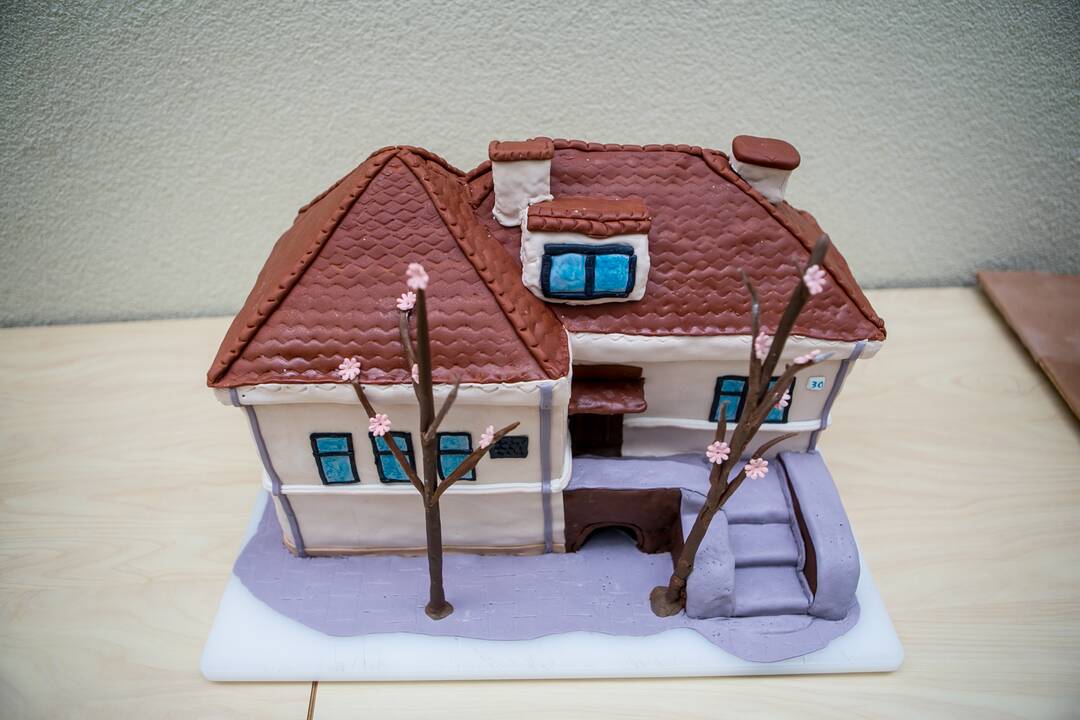 Tarpukario modernistiniai pastatai virto tortais