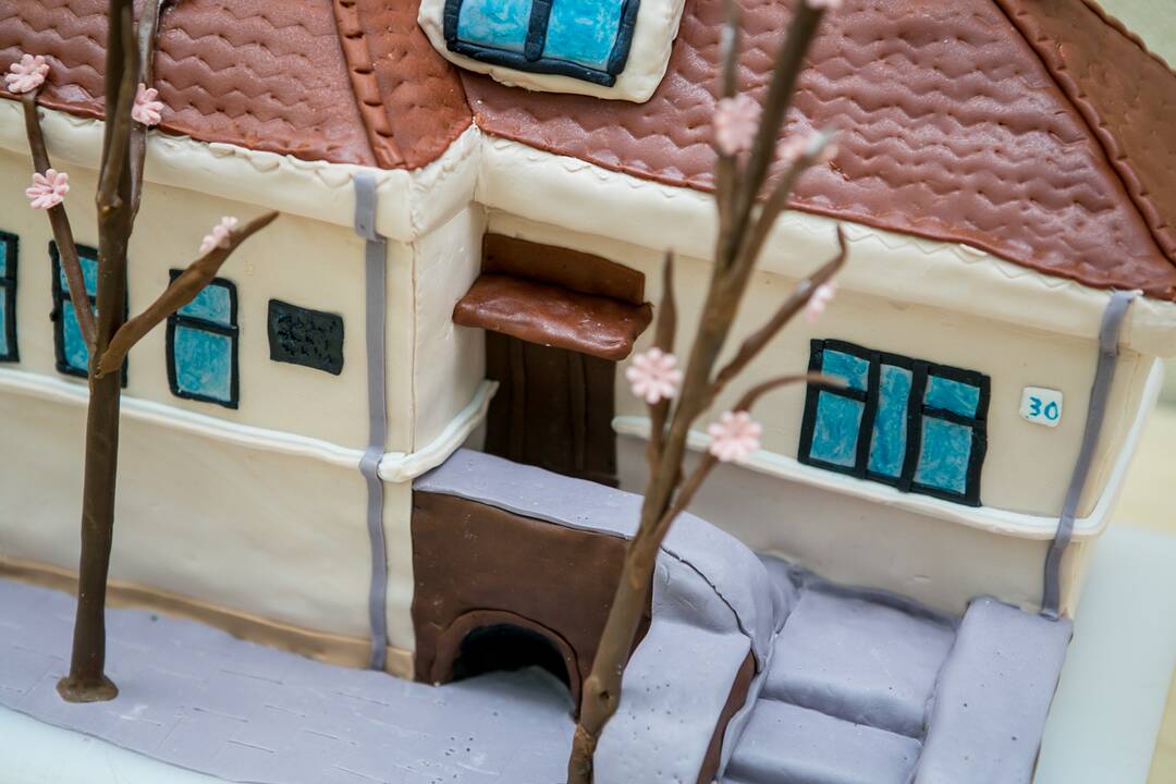 Tarpukario modernistiniai pastatai virto tortais