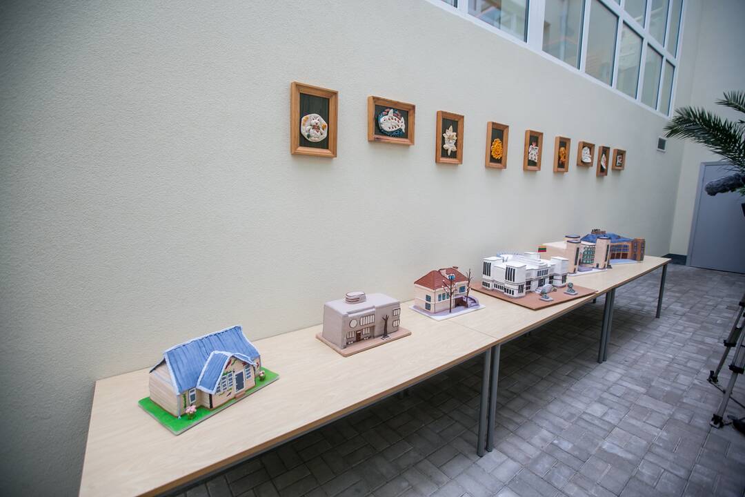Tarpukario modernistiniai pastatai virto tortais